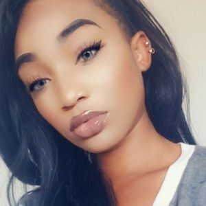 Meet your Posher, Lashae